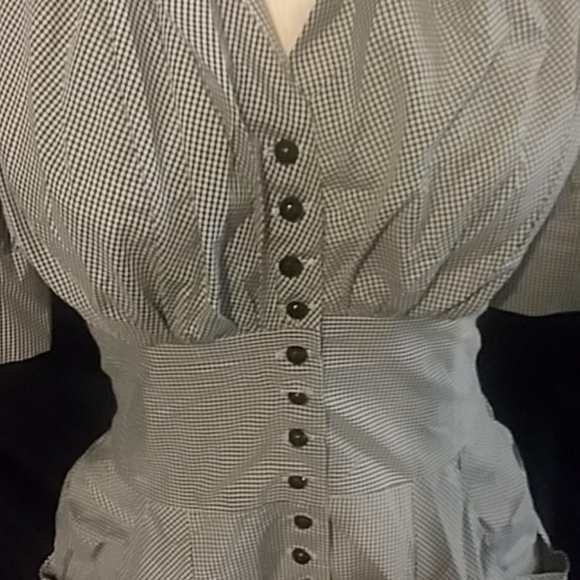 Dress - Picture 2 of 7